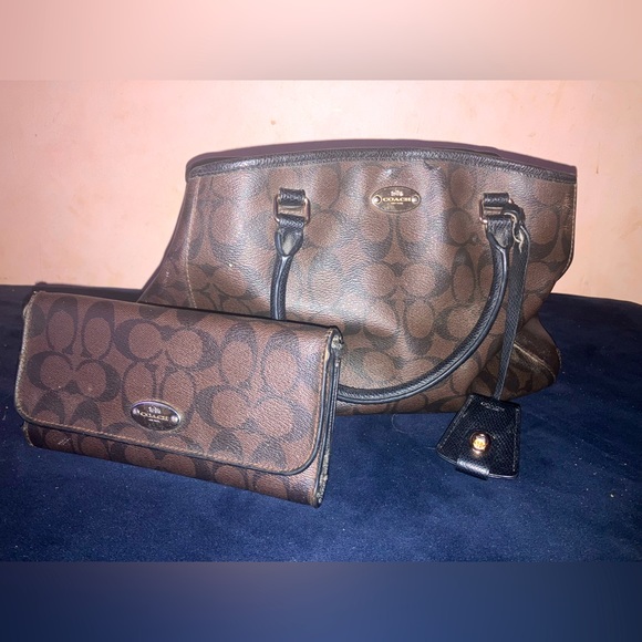 Coach Bag & Wallet SET Shoulder Bag Purse, with matching Wallet Set - Picture 1 of 4